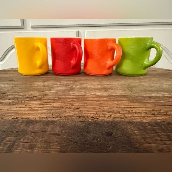 Vintage MCM Hazel Atlas “Orange Peel” Milk Glass Coffee Cups C Handles Set of 4 - Picture 4 of 6